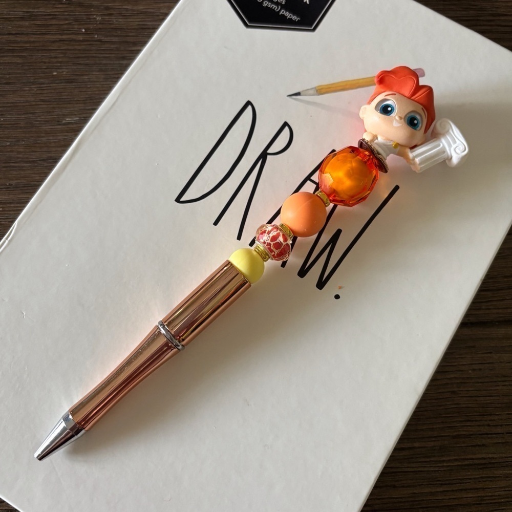 Disney Doorables: Hercules: Hercules handmade beaded pen - Picture 3 of 3